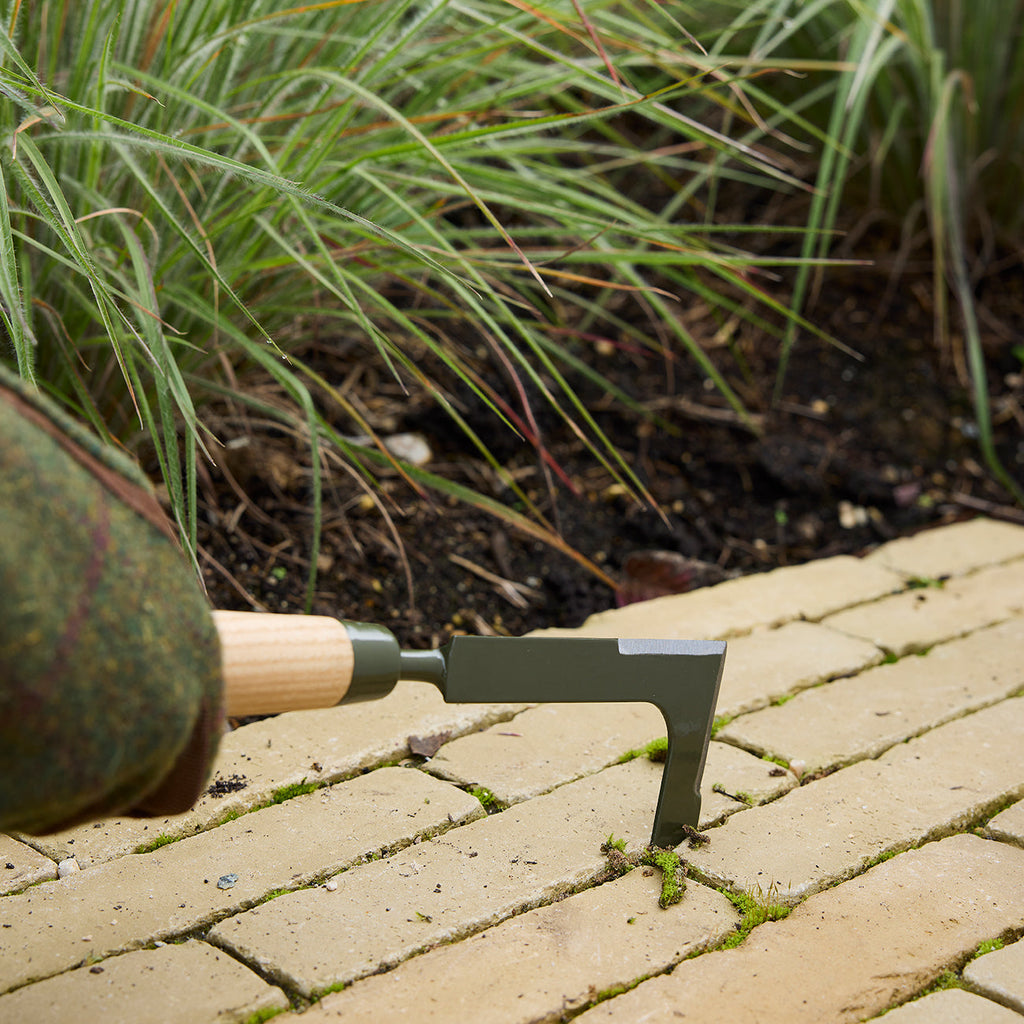 Block Paving Knife Weeding Tool with Boron Steel Head and Ash Wood Handle