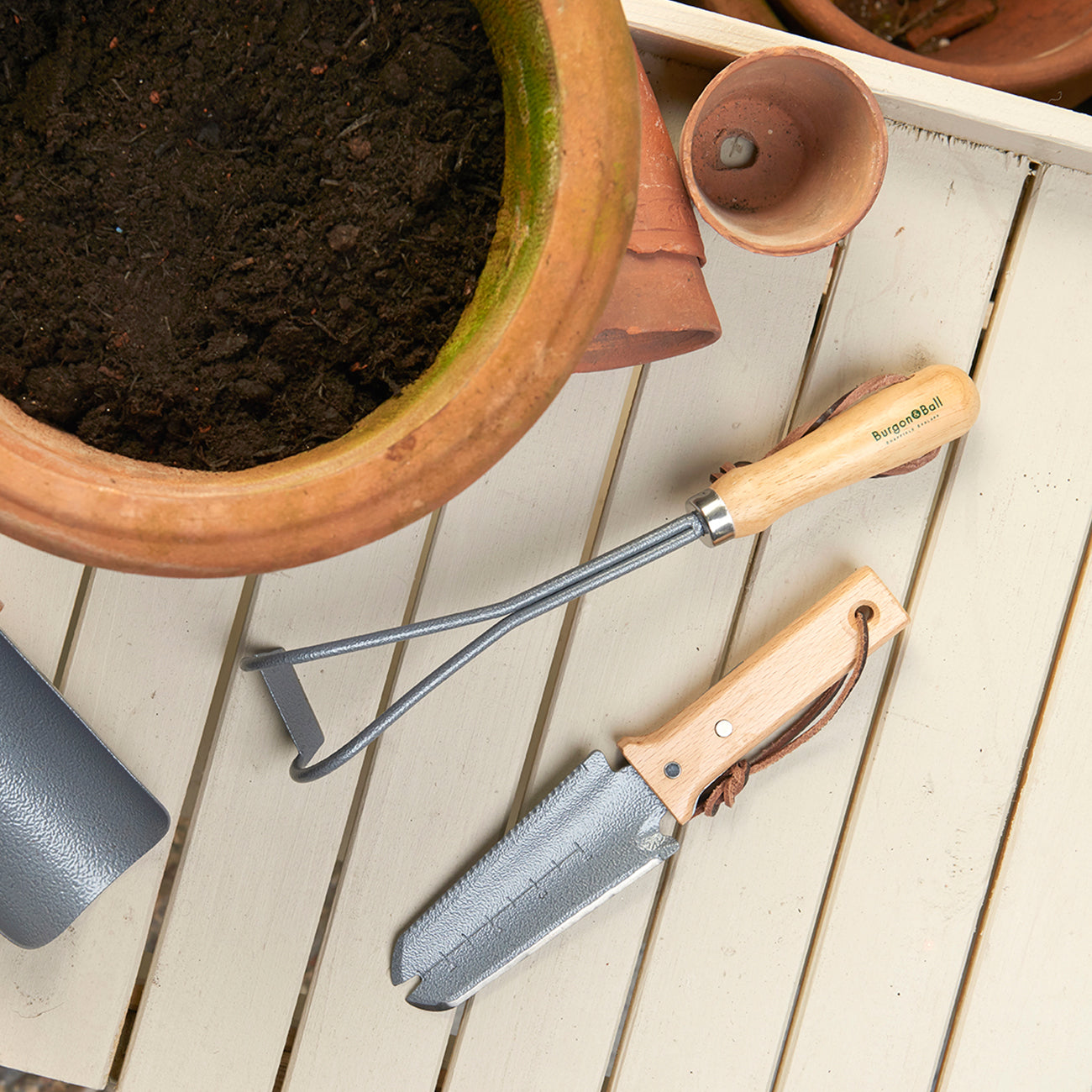 Container Weeder High-Carbon Steel with FSC Hardwood Handle
