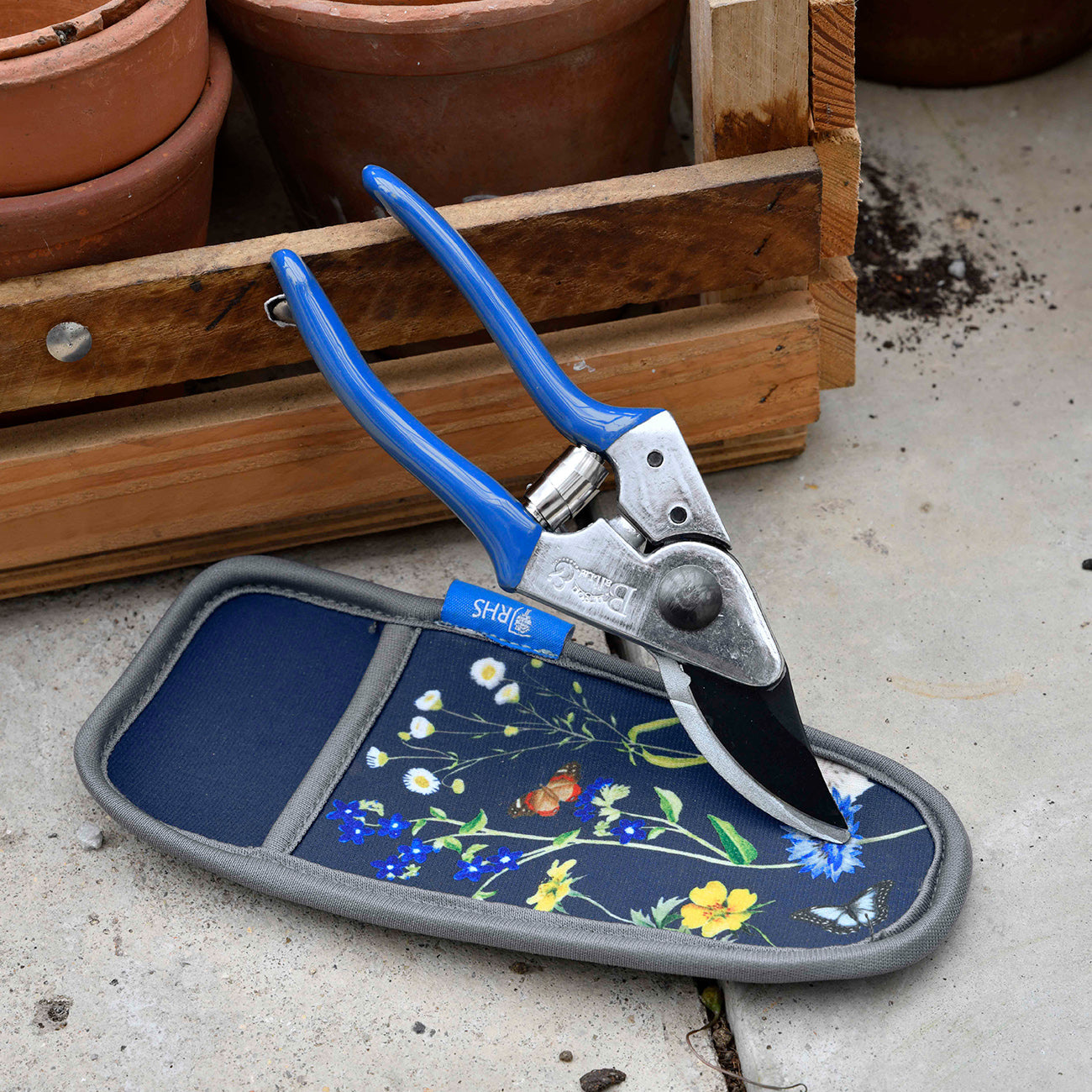 Pruner and Holster Set