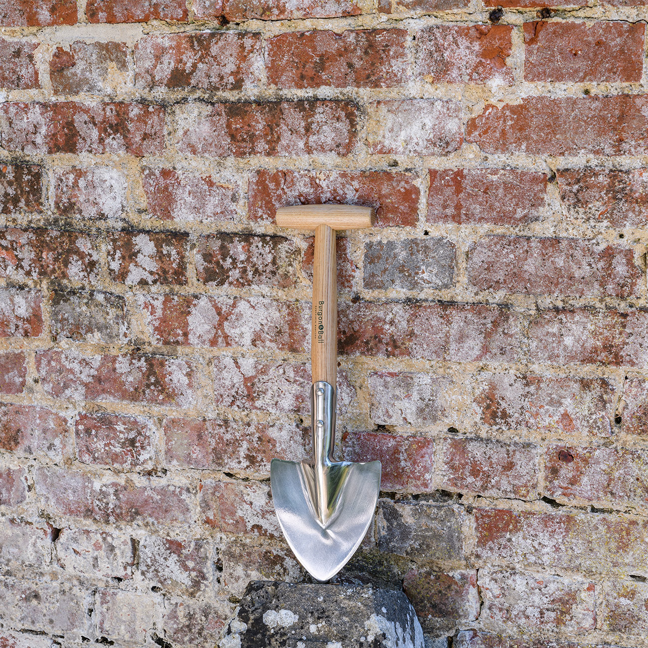 Short-Handled Perennial Spade for Kneeling and Precision Digging